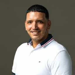 Edgardo Patrón Voluntario Phoenix